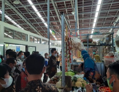 Sidak Bahan Pokok Penting di Pasar Kaliwungu dan Toko Modern di Kabupaten Kendal