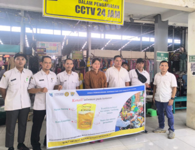 Pengawasan Barang Dalam Keadaan Terbungkus (BDKT) Minyak Kita di Pasar Kaliwungu